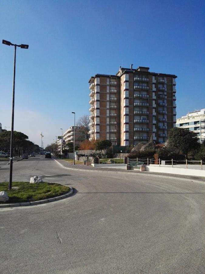 Residence Adriatico Lido Adriano Dış mekan fotoğraf