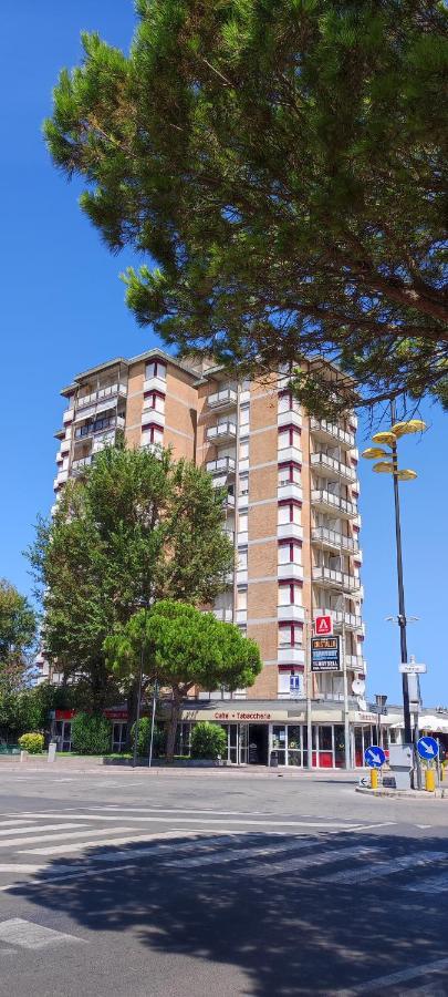 Residence Adriatico Lido Adriano Dış mekan fotoğraf