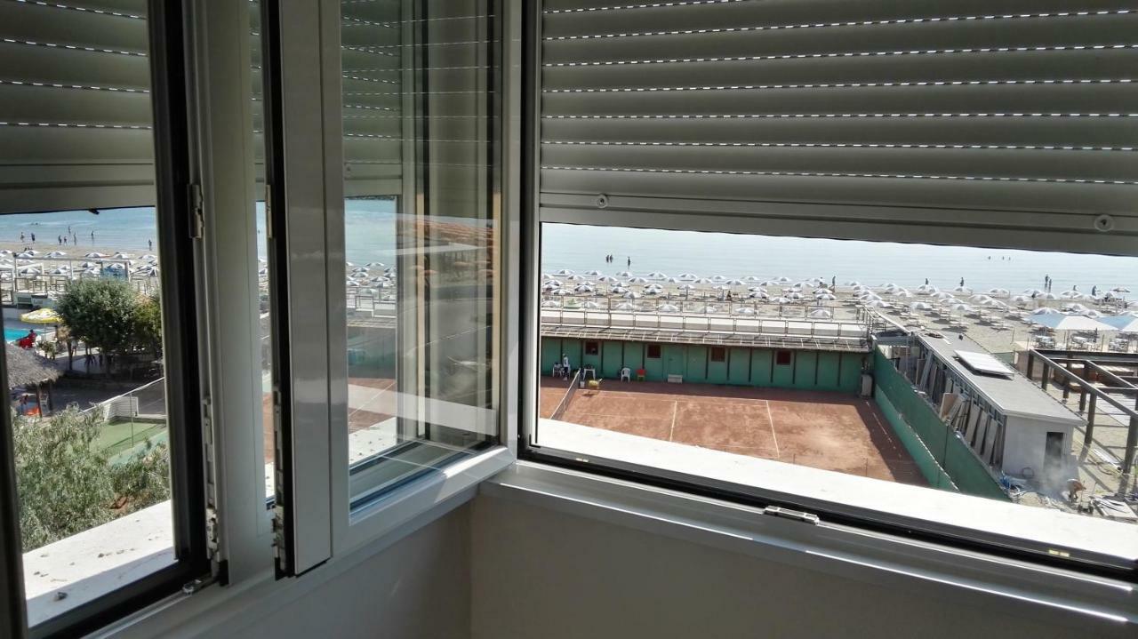 Residence Adriatico Lido Adriano Dış mekan fotoğraf