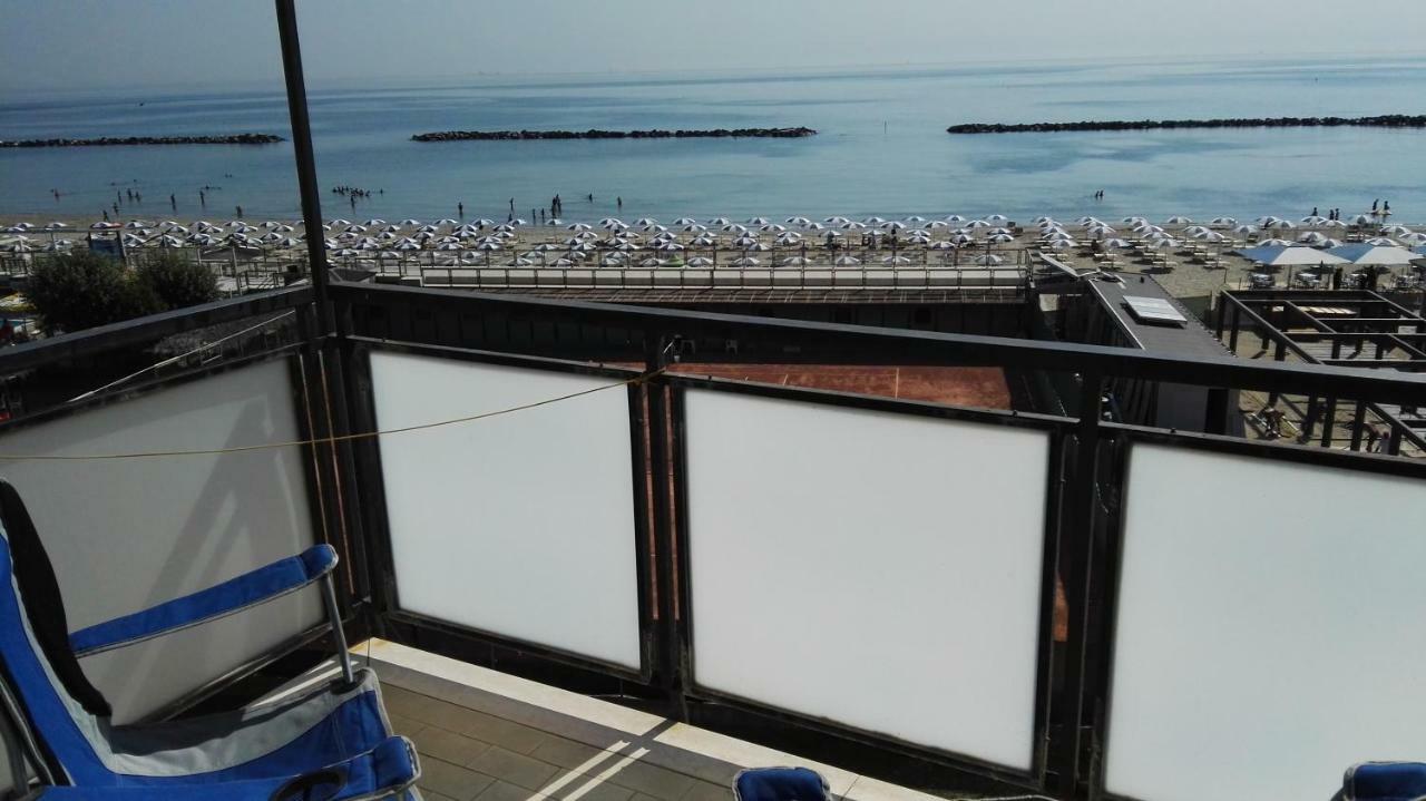Residence Adriatico Lido Adriano Dış mekan fotoğraf