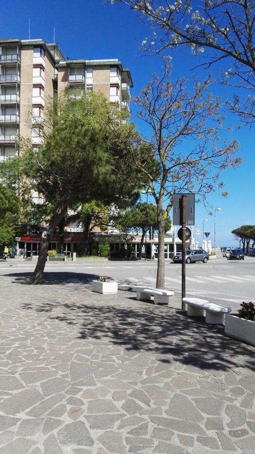Residence Adriatico Lido Adriano Dış mekan fotoğraf