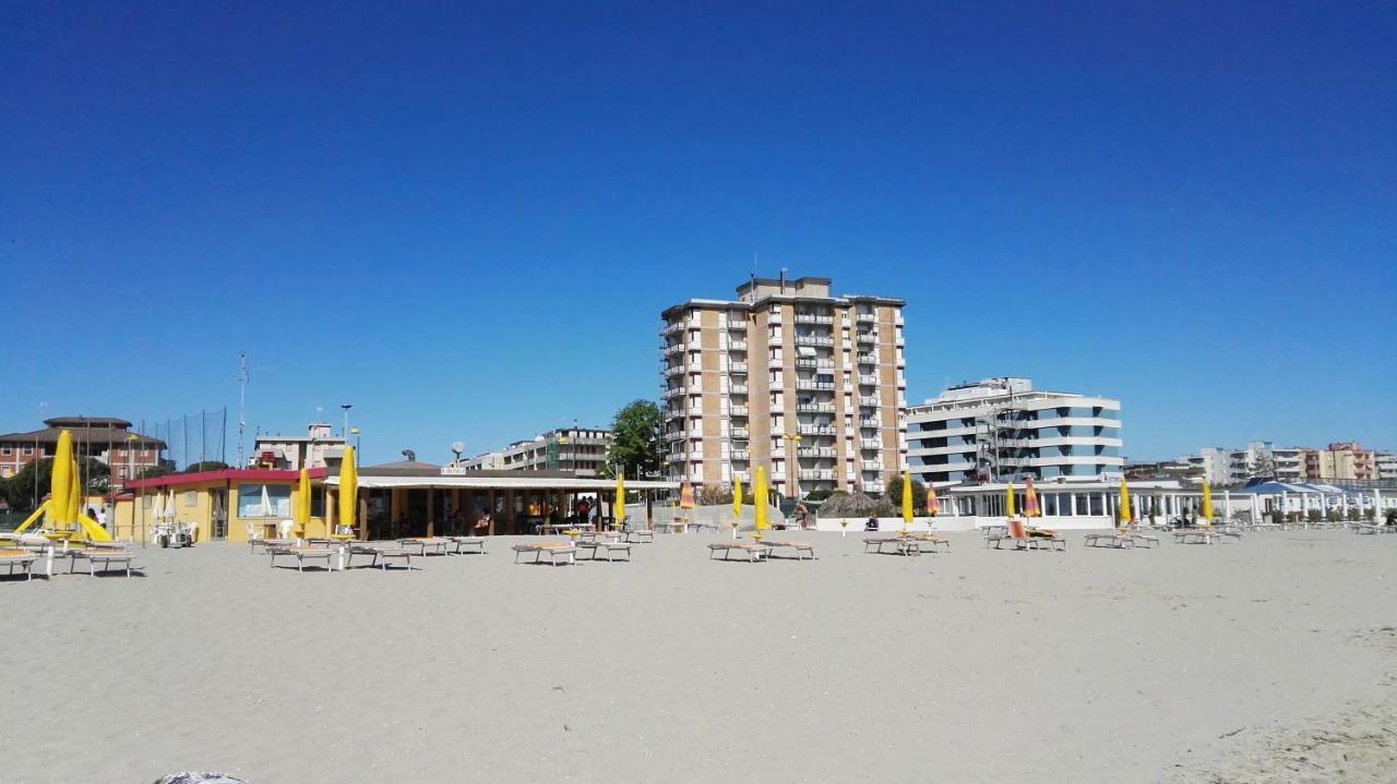Residence Adriatico Lido Adriano Dış mekan fotoğraf