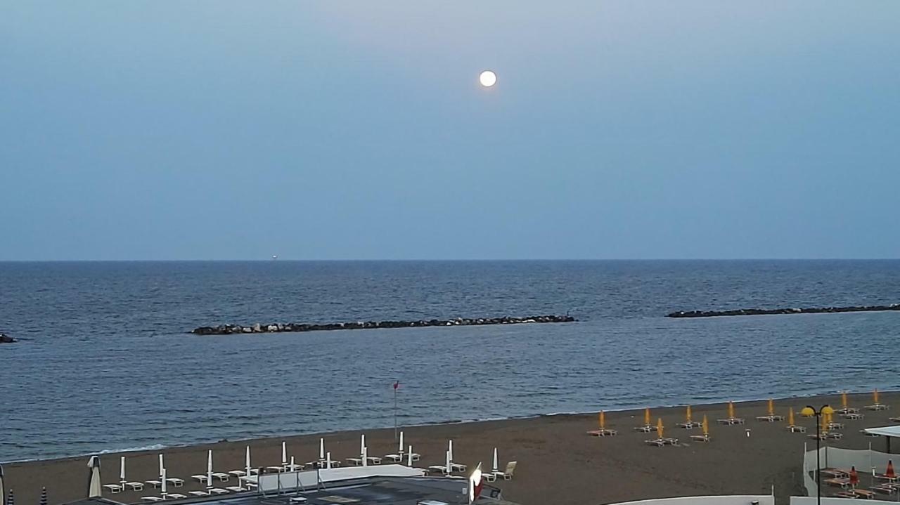 Residence Adriatico Lido Adriano Dış mekan fotoğraf