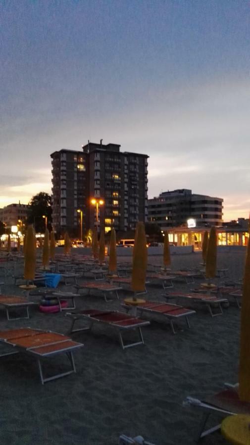 Residence Adriatico Lido Adriano Dış mekan fotoğraf