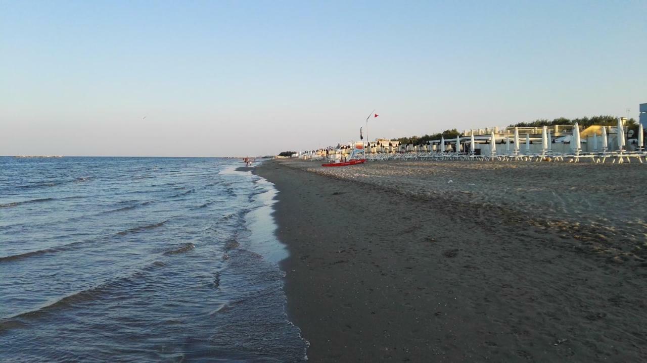 Residence Adriatico Lido Adriano Dış mekan fotoğraf